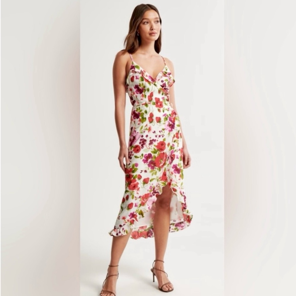 Abercrombie & Fitch Ruffle Wrap Midi Dress in Pink Floral & Berries, S Petite
